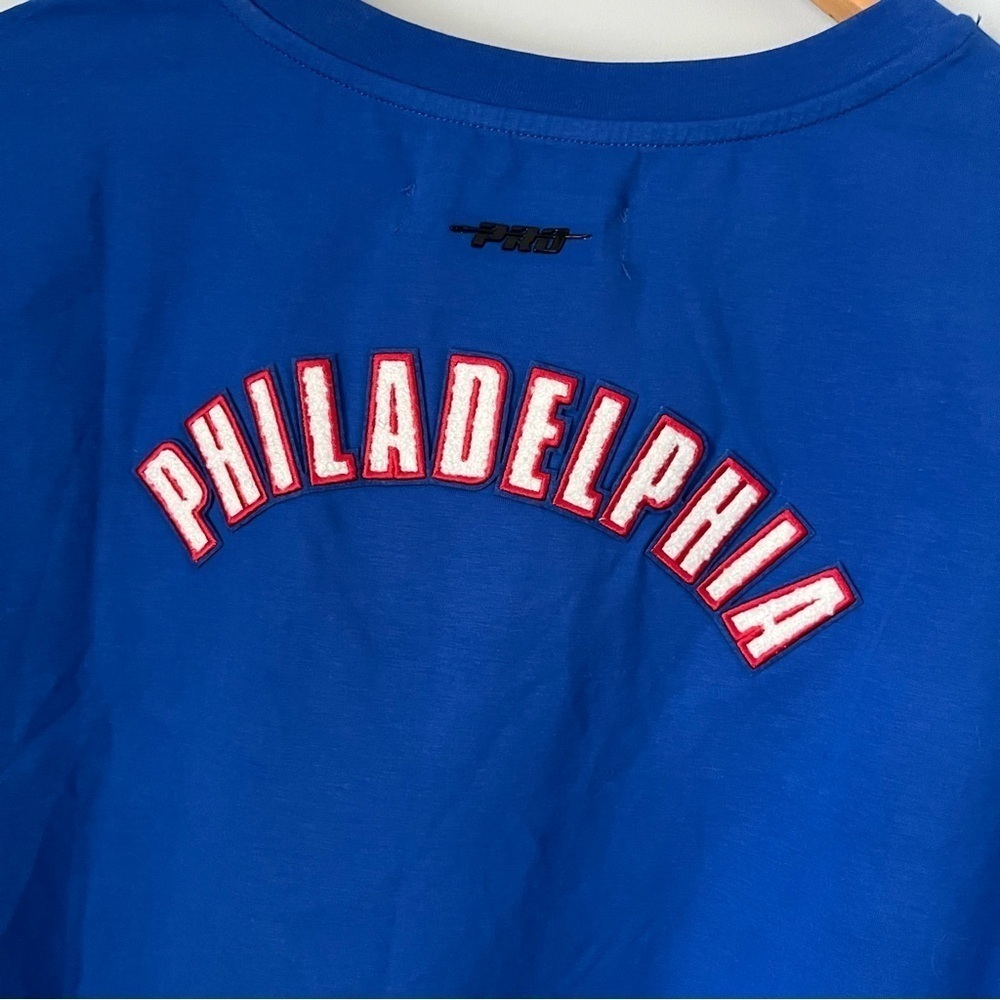 Pro Standard NBA Philadelphia 76ERS Classic Boxy Crop Tee Size Medium NWT - Picture 15 of 16